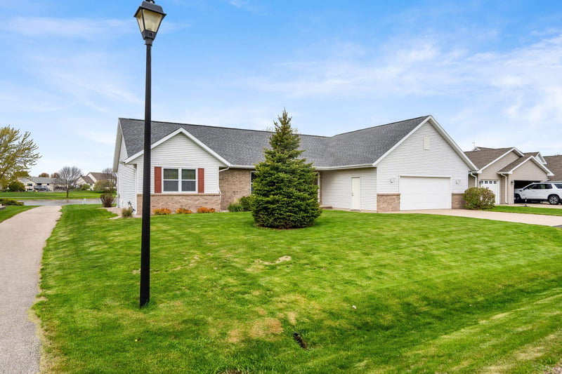 N8033 Lake Breeze Dr, Sherwood, WI 54169