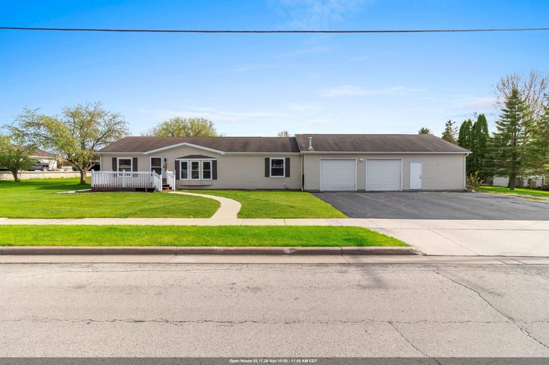 111 National Ave, Brillion, WI 54110