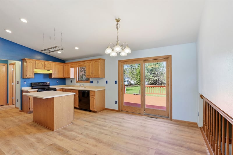 W2944 Northbrook Ct, Appleton, WI 54915-3977