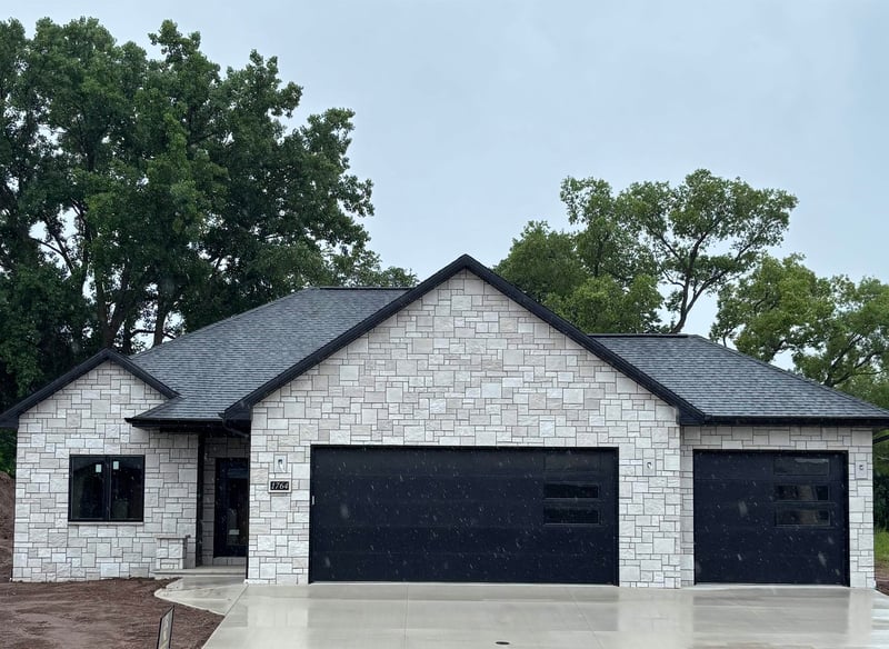 1764 Bobby Jones Dr, De Pere, WI 54115