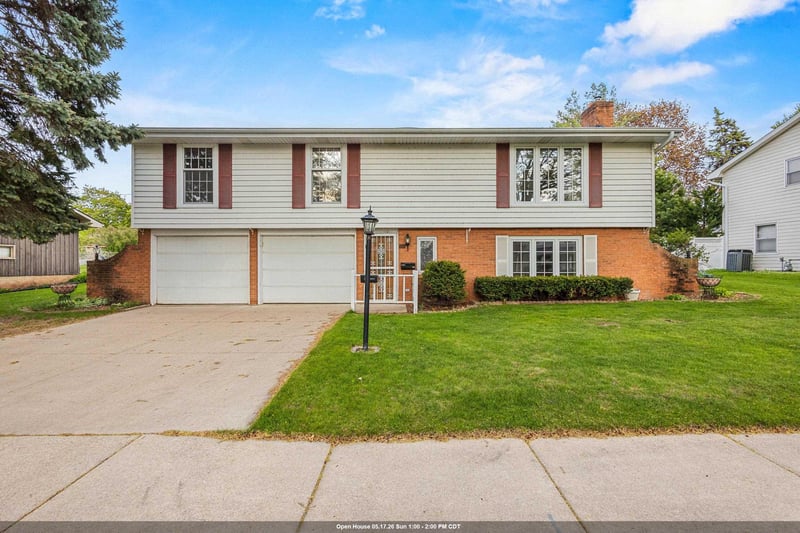 1742 Douglas St, Appleton, WI 54914