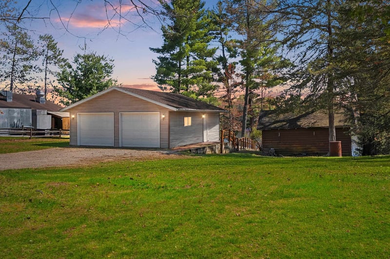 13763 Lake Shore Ln, Mountain, WI 54149