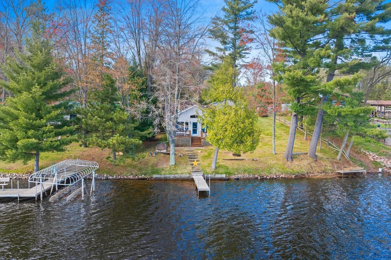 13763 Lake Shore Ln, Mountain, WI 54149