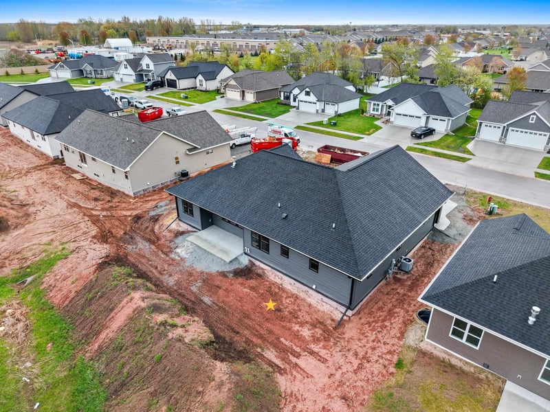 1423 Crossroads Dr, De Pere, WI 54115