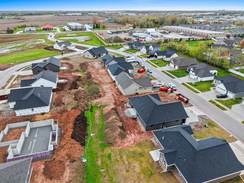 1423 Crossroads Dr, De Pere, WI 54115