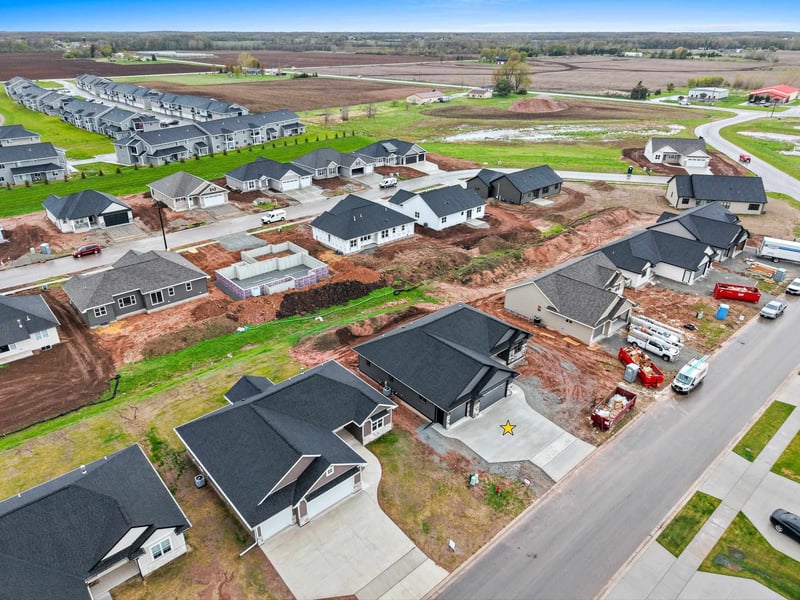 1423 Crossroads Dr, De Pere, WI 54115