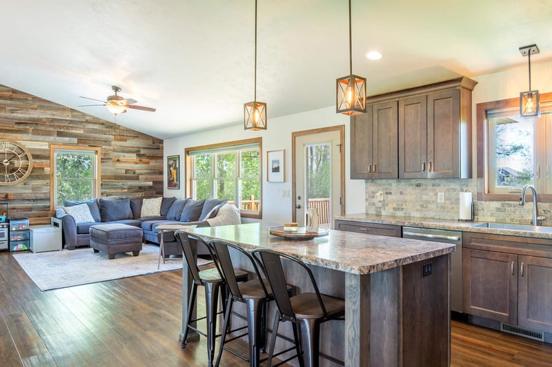 3102 Heise Rd, Omro, WI 54963-9456