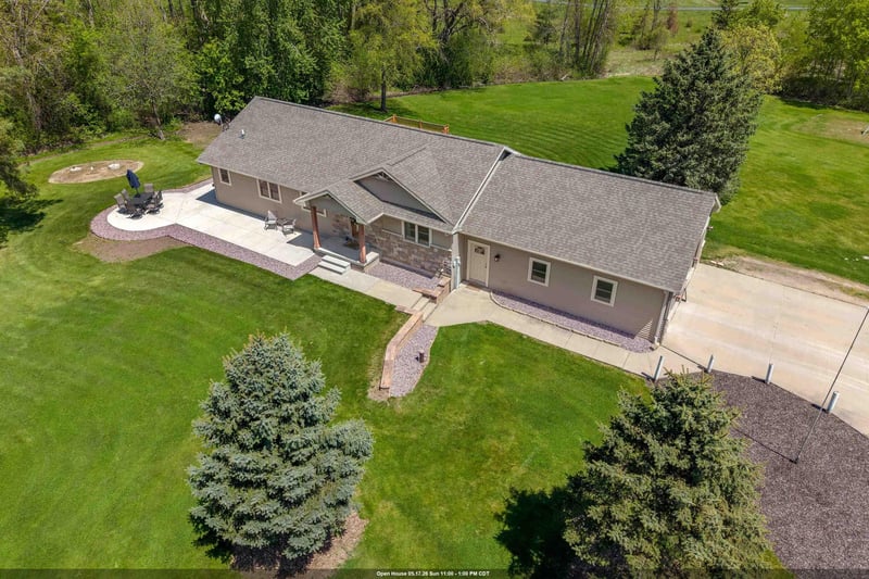 3102 Heise Rd, Omro, WI 54963-9456