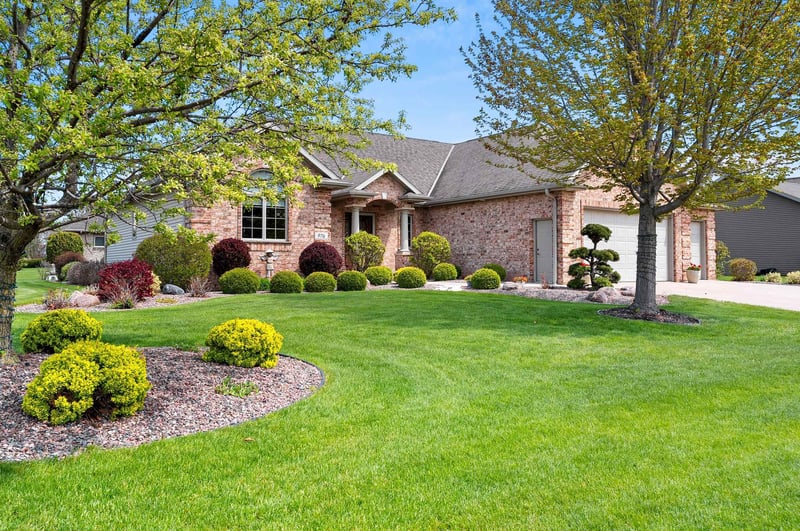 976 Springfield Dr, De Pere, WI 54115