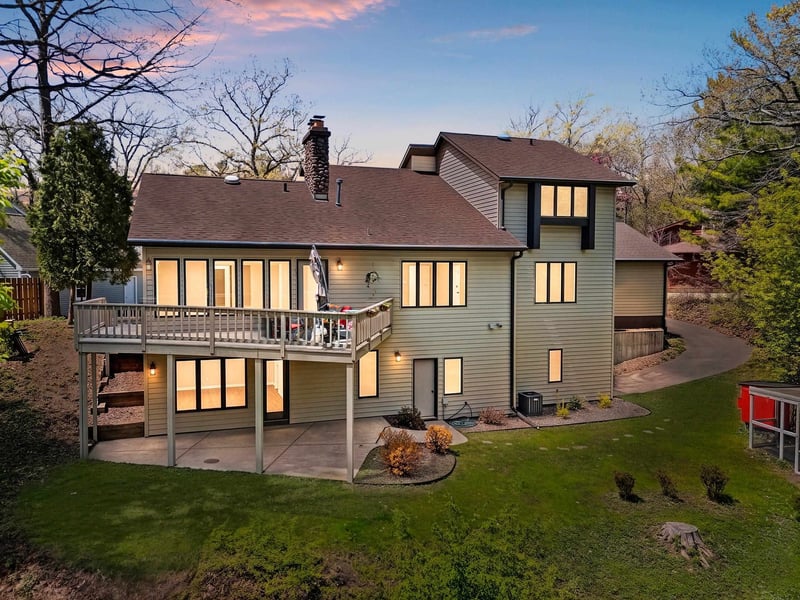 125 Traders Point Ln, Green Bay, WI 54302