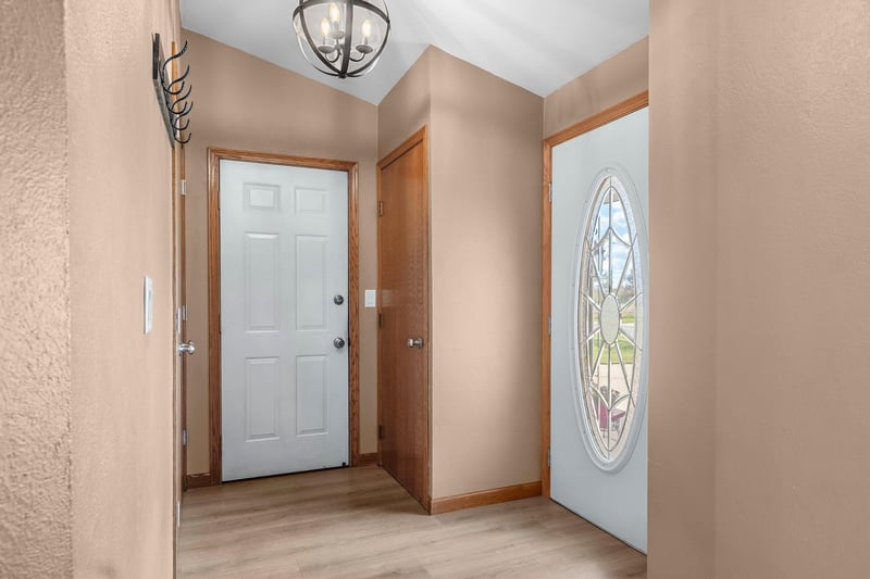 2124 Kensington Ln, Green Bay, WI 54311