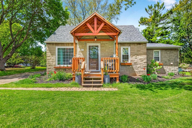 2425 Barbara Ave, Appleton, WI 54915