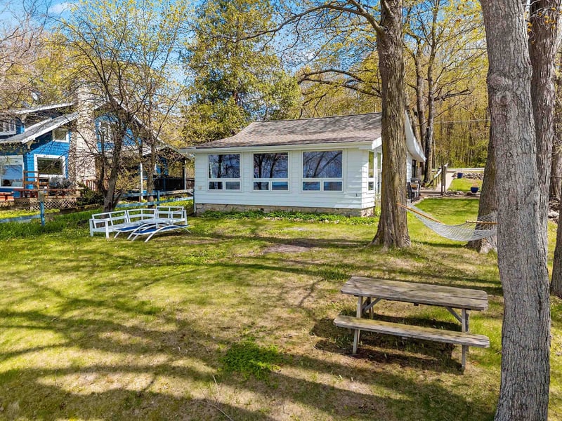 5083 Edgewater Beach Rd, Green Bay, WI 54311