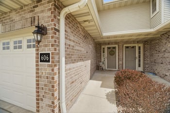 1300 Alpine Dr #606, Green Bay, WI 54311