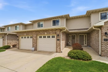 1300 Alpine Dr #606, Green Bay, WI 54311