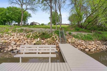 739 Park St, Wrightstown, WI 54180-1017