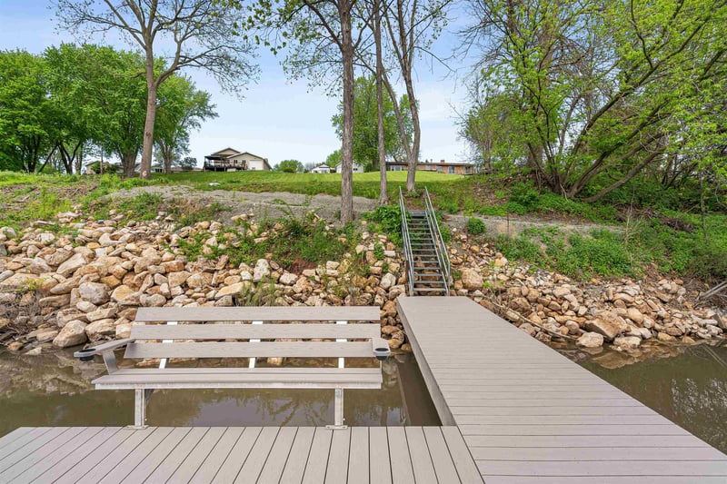 739 Park St, Wrightstown, WI 54180-1017