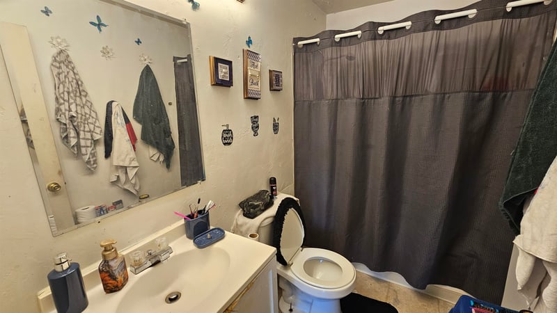 903 Smith St, Green Bay, WI 54301