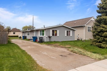 1331 Broad St, Oshkosh, WI 54901-3931