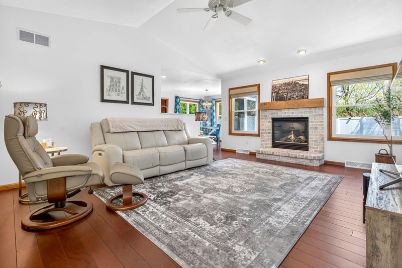 N9168 Cherrymeadow Dr, Appleton, WI 54815-4681