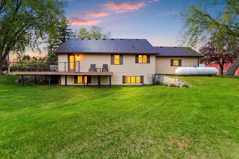 4360 Reighmoor Rd, Omro, WI 54963