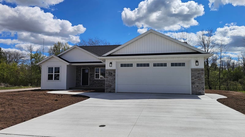2511 Stellita Cir, De Pere, WI 54115