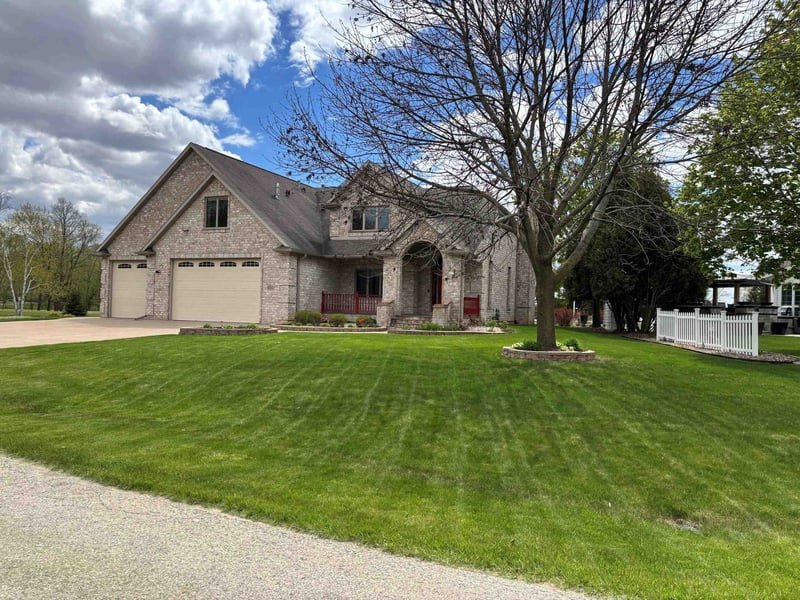 W5085 Fox Ln, Sherwood, WI 54169-9711