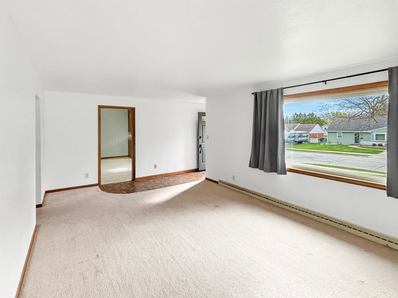 1520 Ridge Rd, Green Bay, WI 54304-3204