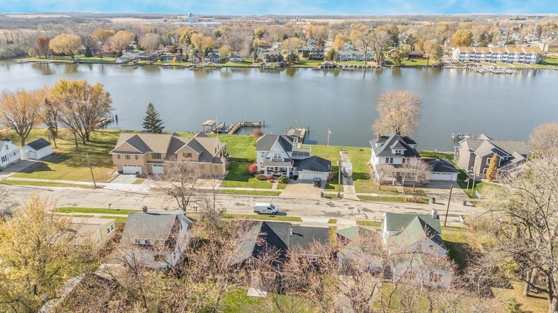 303 1st Ave, Winneconne, WI 54988