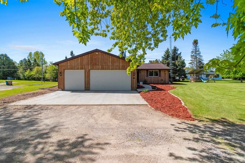 1842 Oakwood Rd, Oshkosh, WI 54904-8445