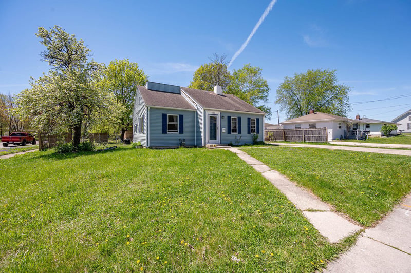 1139 Badger St, Green Bay, WI 54303