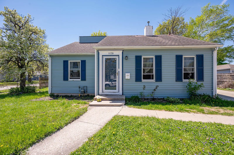 1139 Badger St, Green Bay, WI 54303