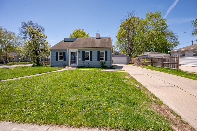 1139 Badger St, Green Bay, WI 54303