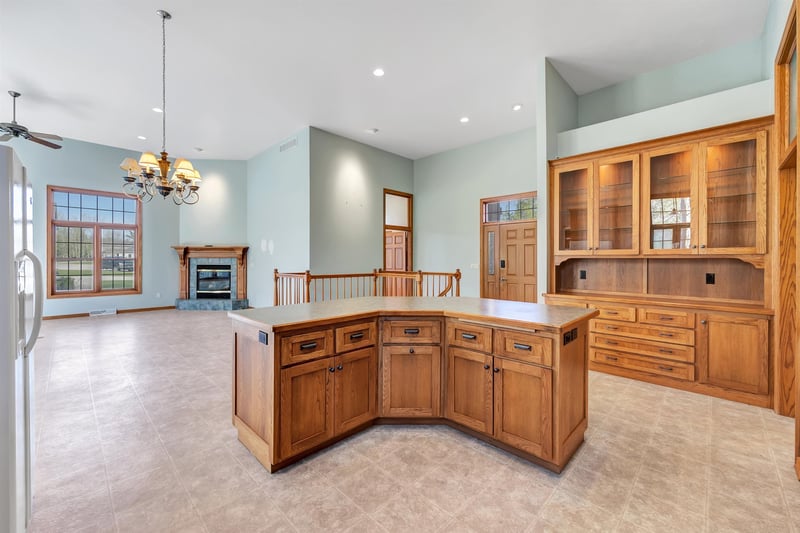 531 Diamond Ridge Cir, Denmark, WI 54208