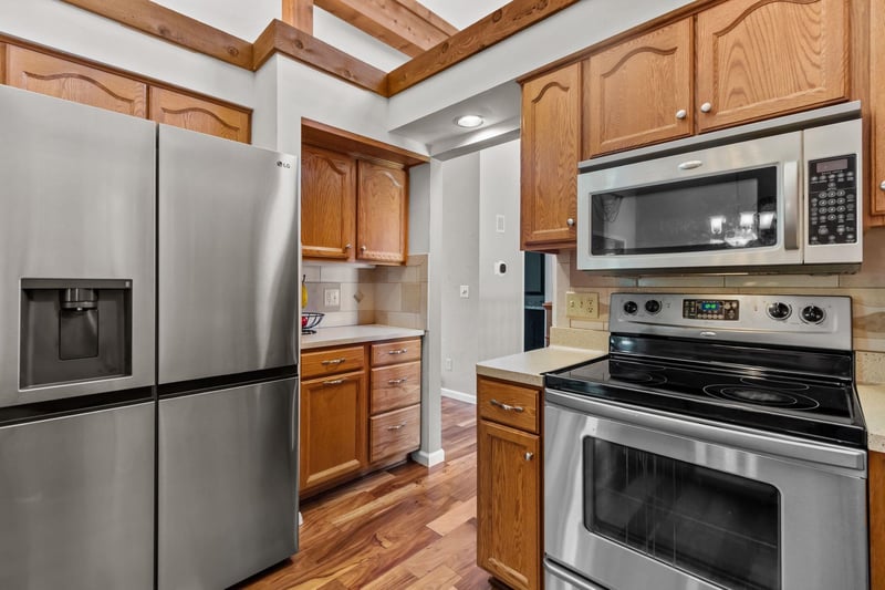 704 Miller Lane Ct, Kaukauna, WI 54130