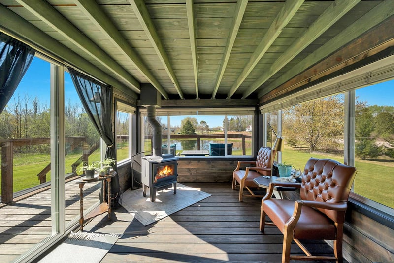 930 County Road J, Little Suamico, WI 54141