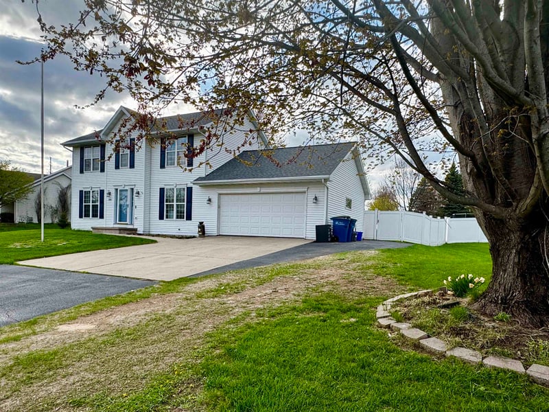 2861 Hawks Nest Trl, Howard, WI 54313-9999