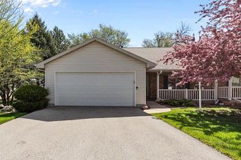 2645 Havenwood Dr #A, Oshkosh, WI 54904