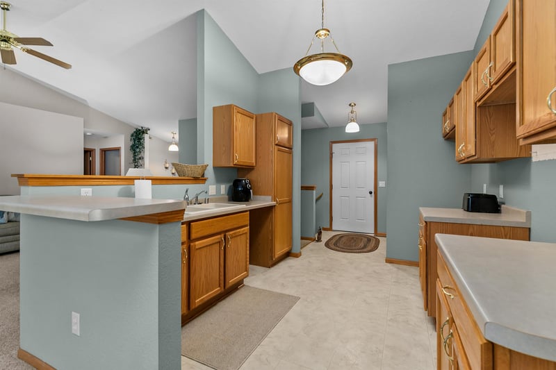 2645 Havenwood Dr #A, Oshkosh, WI 54904