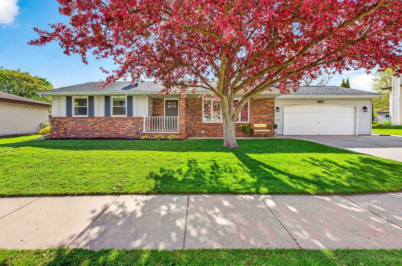 807 Rosehill Rd, Kaukauna, WI 54130-3617