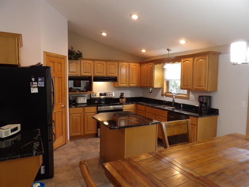 2360 Lost Dauphin Rd, De Pere, WI 54115