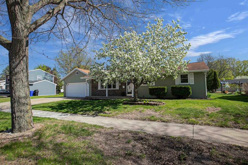 1625 Sylvan Ave, Appleton, WI 54915