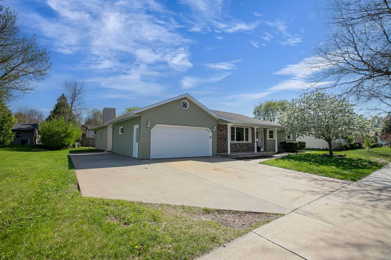 1625 Sylvan Ave, Appleton, WI 54915