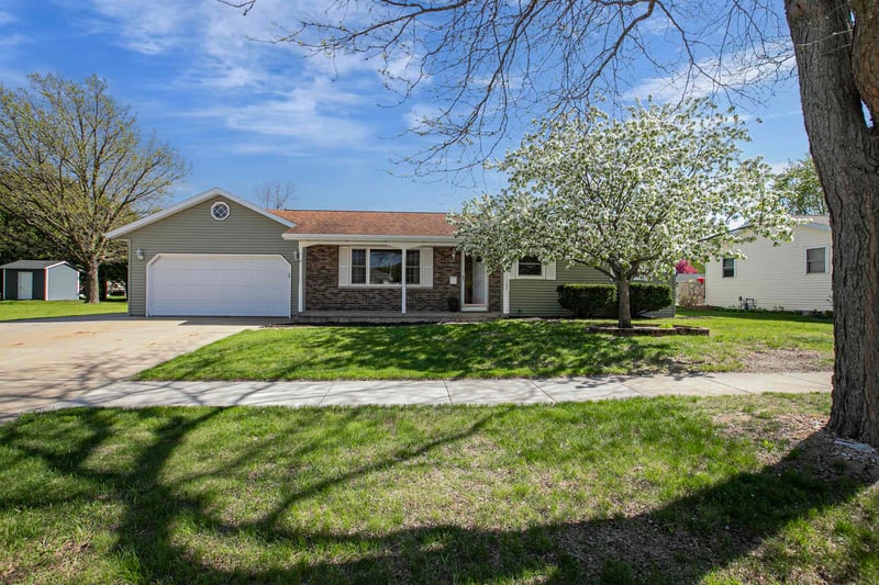 1625 Sylvan Ave, Appleton, WI 54915