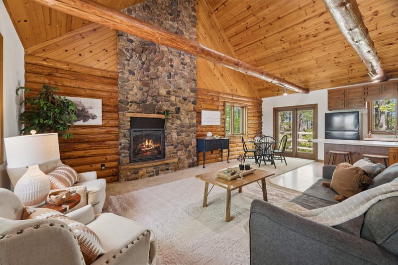 9660 Manu Rd, Fremont, WI 54940
