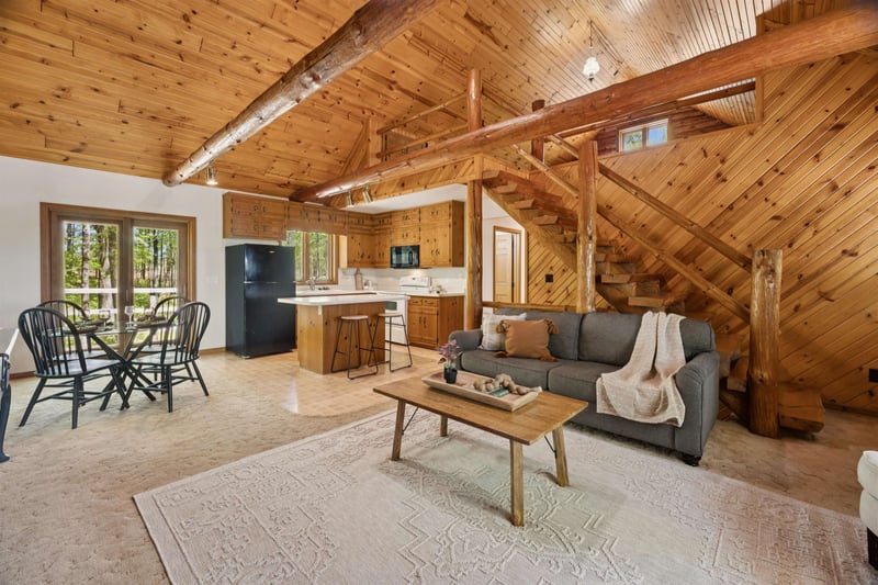 9660 Manu Rd, Fremont, WI 54940