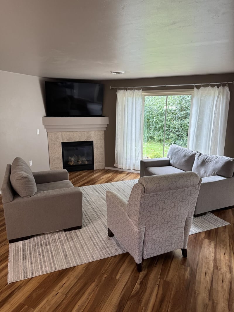 4711 Everbreeze Cir #B, Appleton, WI 54913
