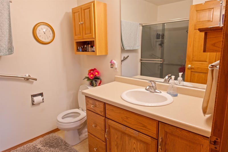 1005 Windtree Dr, Appleton, WI 54914-7223