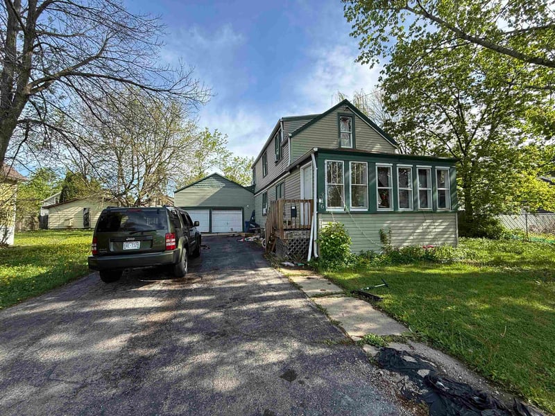 316 Oxford Ave, Oshkosh, WI 54901