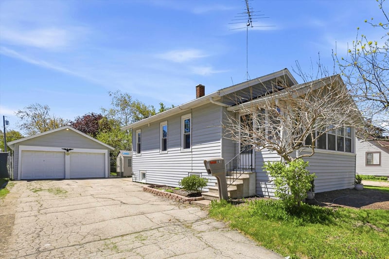 125 Coolidge Ave, Appleton, WI 54915